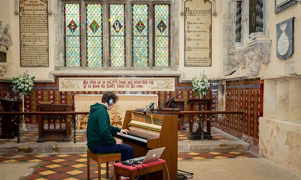 Audient iD14 graba la historia en una iglesia de Gloucester del siglo XII