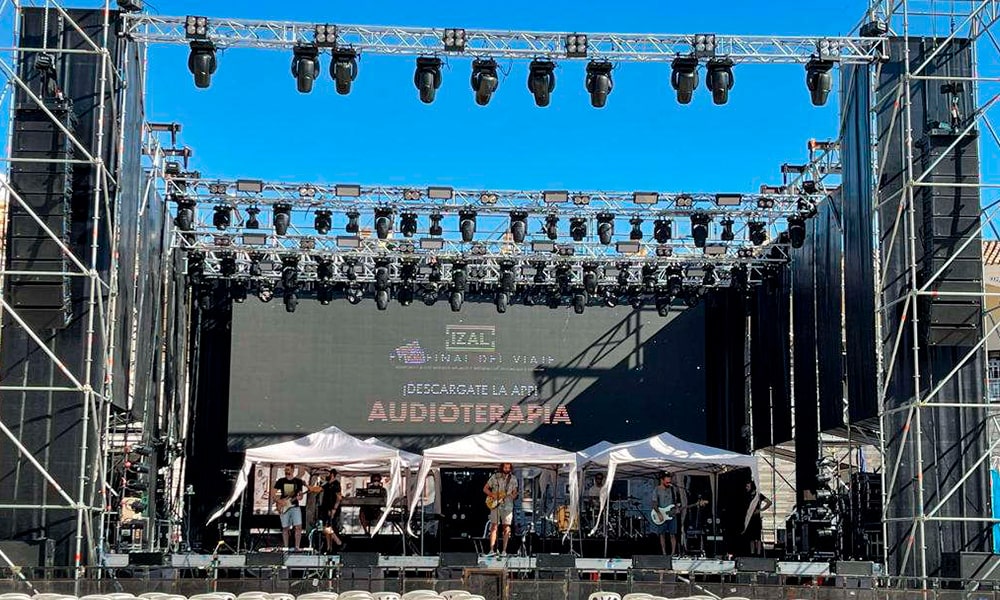 Arenas Audio equipó el concierto de Izal en Albacete con sistemas Meyer Sound LYON