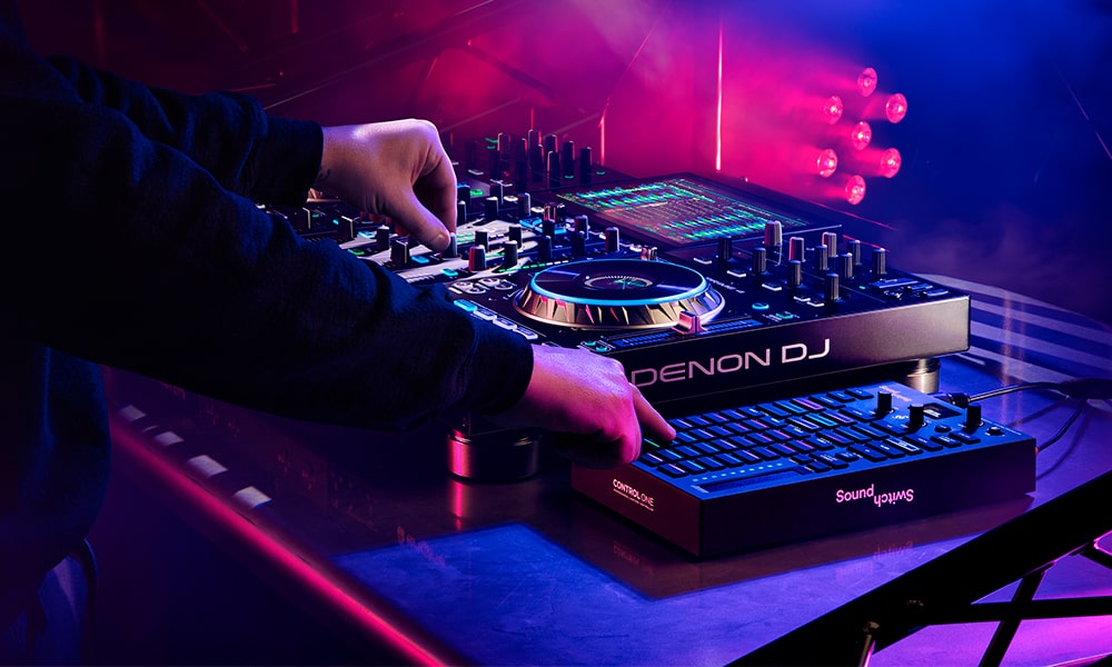 afial-soundswitch-control-one SoundSwitch simplifica el control de iluminación a los DJs con un controlador DMX de dos universos