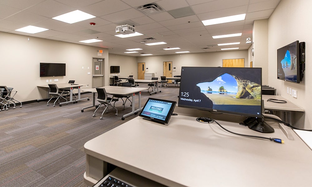 La Universidad de Nevada, Las Vegas, integra TeamConnect Ceiling 2 de Sennheiser como elemento central de su innovadora solución audiovisual para aulas “RebelFlex”