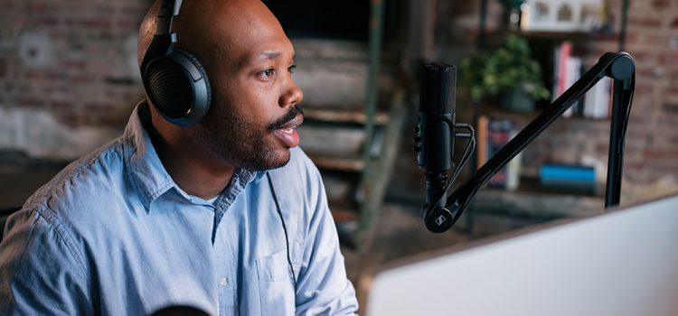 Las mejores selecciones de equipos para podcasts de Sennheiser