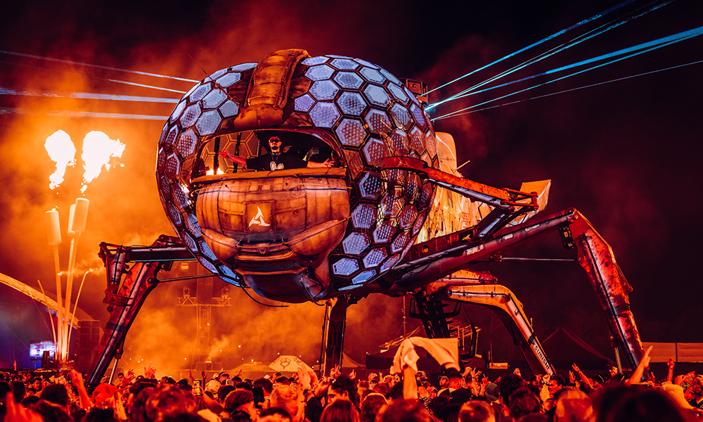 afial-magnetron-sennheiser-spectera-dragonfly-arcadia-glastonbury Sennheiser Spectera impulsa el Dragonfly de Arcadia en Glastonbury 2025