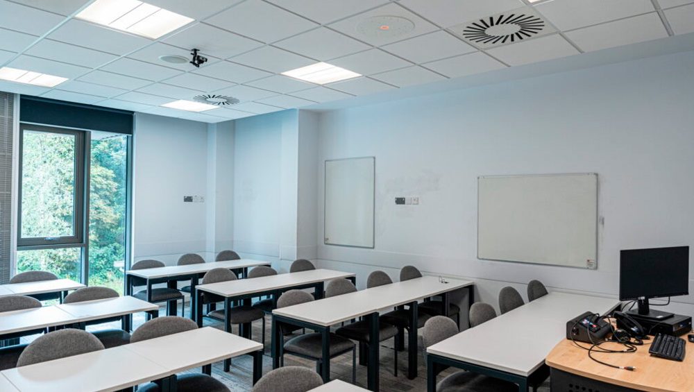 Sennheiser impulsa la modernización audiovisual de todo el campus de la Universidad Metropolitana de Cardiff