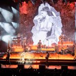 Dani Fernández eleva su directo con un diseño de iluminación de Isaac Bargiela y producción técnica de Fluge Audiovisuales