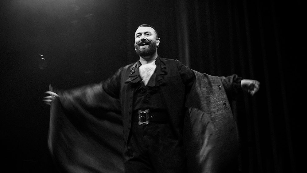 Pureza de estudio en el escenario: Sam Smith aprovecha el rendimiento de alta fidelidad de Sennheiser Spectera