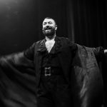 Pureza de estudio en el escenario: Sam Smith aprovecha el rendimiento de alta fidelidad de Sennheiser Spectera