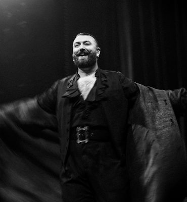 Pureza de estudio en el escenario: Sam Smith aprovecha el rendimiento de alta fidelidad de Sennheiser Spectera