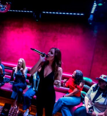 Mic Drop eleva el nivel del audio de karaoke con el sistema inalámbrico Sennheiser